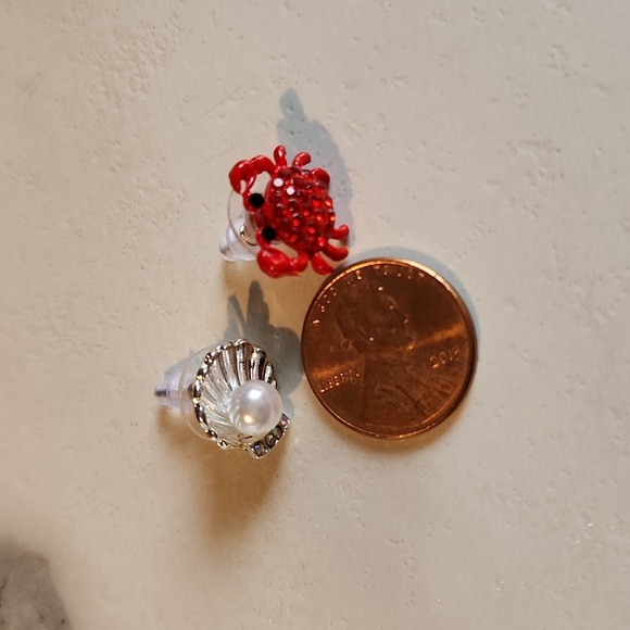 NEW! Summer Mismatch stud earrings - Picture 6 of 9